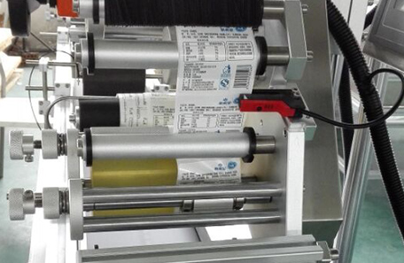 頂部雙標(biāo)貼標(biāo)機(jī)