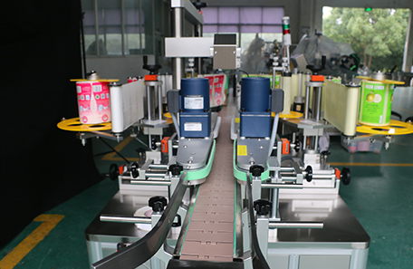 方瓶不干膠雙面貼標機