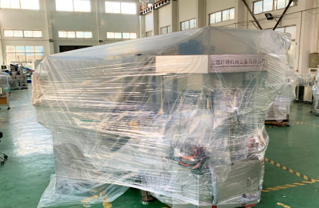 上海知名乳品企業(yè)選購(gòu)軒特?cái)?shù)控回轉(zhuǎn)式貼標(biāo)機(jī)