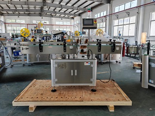 2025.8.28西班牙圓瓶單標定點不干膠貼標機1臺